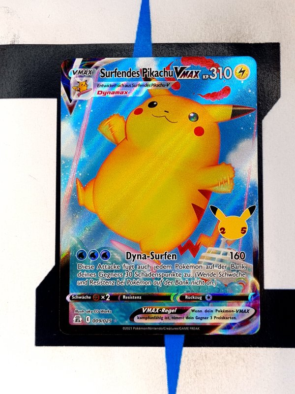 Surfendes Pikachu VMAX CEL 009 Celebrations - Pokemon Karten