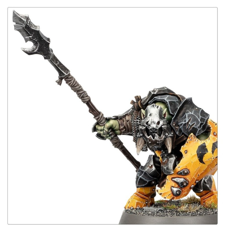 warhammer-age-of-sigmar-orruk-warclans-orruk-ardboys-figur-4-nahaufnahme